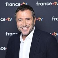 "Je suis là depuis 41 ans" : Bernard Montiel se défend des rumeurs de piston après son arrivée dans "Samedi d'en rire"