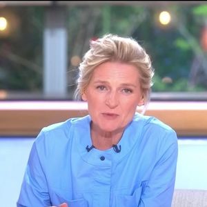 Anne-Elisabeth Lemoine aux commandes de "C à vous".