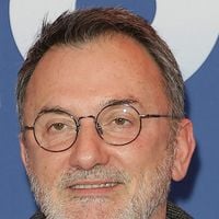 "Les Évaporés" : La mini-série de France 2 a vu le jour grâce à… Frédéric Lopez