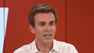 "Tout était bon pour la critiquer" : Jean-Baptiste Marteau prend la défense de Léa Salamé et assure qu'elle sera à la tête du "20 Heures" de France 2 la saison prochaine