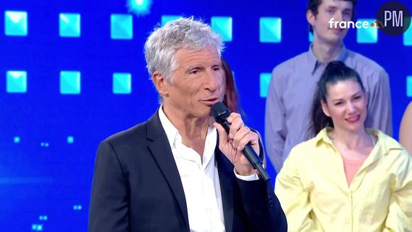 Nagui aux commandes de "N'oubliez pas les paroles" sur France 2.