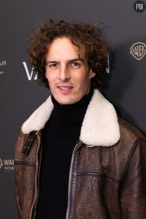 Paul de Saint Sernin à la première du film "Jean Valjean" au cinéma Publicis à Paris le 17 novembre 2025.

© Julien Sarkissian / Bestimage