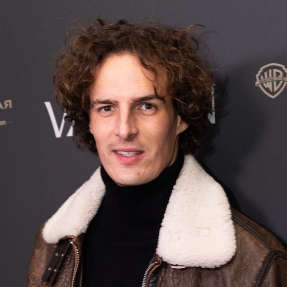 Paul de Saint Sernin à la première du film "Jean Valjean" au cinéma Publicis à Paris le 17 novembre 2025.

© Julien Sarkissian / Bestimage