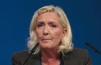 Vif échange entre un auditeur de France Inter et Marine Le Pen