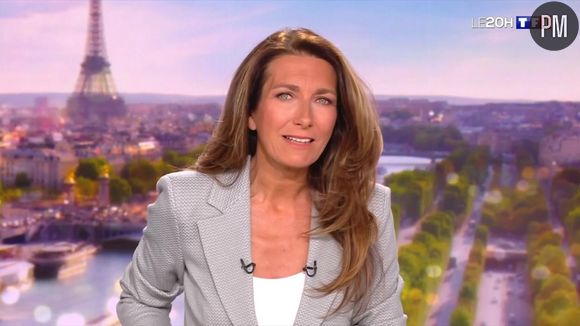 Anne-Claire Coudray présentait "Le 20 heures" de TF1 hier soir.