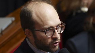 "Des principes fondamentaux n’ont pas toujours été respectés":  Le président de la commission d’enquête sur l’audiovisuel public "suspend" les convocations