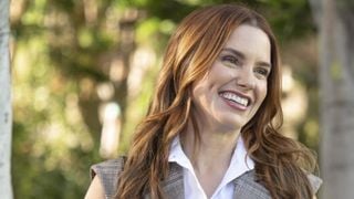 "J'ai eu le souffle coupé" : Sophia Bush revient sur le final déroutant de la saison 22 de "Grey's Anatomy"