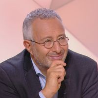 "J'ai pris cher" : 8 ans après son arrivée, Claude Askolovitch arrête "La revue de presse" dans la matinale de Nicolas Demorand et Léa Salamé sur France Inter