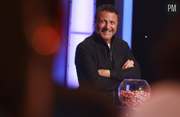 Arthur aux commandes d'un nouveau numéro du jeu "Le grand concours".
© PHILIPPELEROUX / TF1