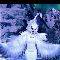 "Mask Singer" 2025 : On a démasqué la star qui se cache sous "Le Cygne"… Et les téléspectateurs de TF1 la connaissent bien !