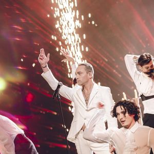 JEAN-BAPTISTE GUEGAN sur la scène de "La France a un incroyable talent fête ses 20 ans !"