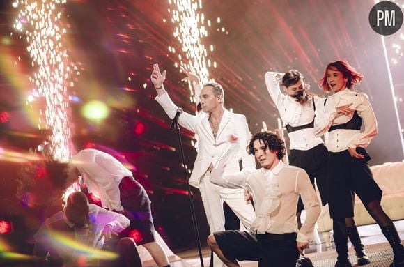 JEAN-BAPTISTE GUEGAN sur la scène de "La France a un incroyable talent fête ses 20 ans !"