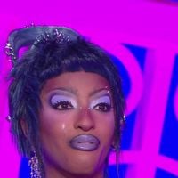 "Je ne pensais pas que j’allais pleurer" : Ebony ("Star Academy") émue aux larmes dans "Drag Race France"