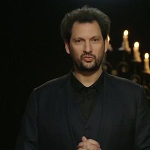 Éric Antoine animait la finale du jeu "Les traîtres" hier soir sur M6.