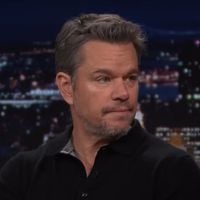 "Répéter l'intrigue 3 à 4 fois dans les dialogues" : Matt Damon révèle les exigences de Netflix pour aider "les gens qui sont sur leur téléphone pendant qu'ils regardent le film"