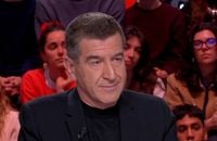 "Tu attaques CNews, le 'JDD', 'Paris-Match' ou Europe 1" : Pascal Praud tire à boulets rouges sur France Télévisions et "Complément d'enquête" dans "L'heure des pros" le jeudi 18 janvier 2024