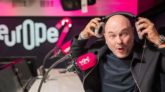 Toujours mis en examen pour viols, Cauet décroche une deuxième émission quotidienne sur Europe 2 dès lundi