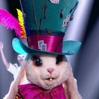 “Mask Singer” 2025 : On a démasqué “Le Lapin”… Il s’agit d’une star de la chanson française