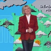 "Petit clin d'œil" : Évelyne Dhéliat remonte le temps et présente la météo avec des cartes des années 90 pour les 50 ans de TF1