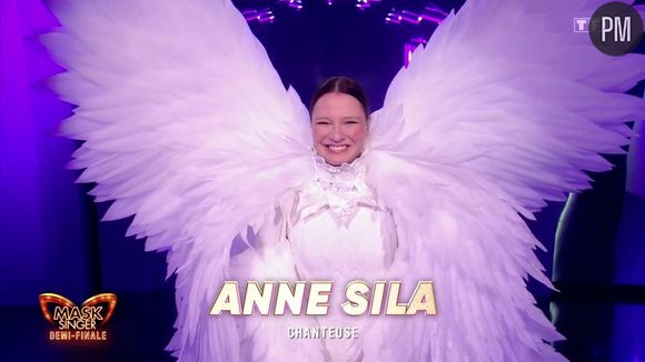 La chanteuse Anne Sila se cachait sous le costume du Cygne.