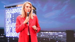 "Nous choisissons de la retirer" : Après un début de polémique, Franceinfo supprime de ses réseaux sociaux "une vidéo sur les marchés de Noël"