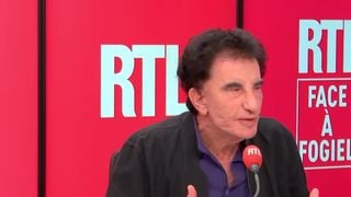 "Je me sens blanc comme neige" : Jack Lang se défend sur ses liens avec le prédateur sexuel Jeffrey Epstein