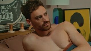 "Je suis assez à l'aise avec mon corps" : Vike se confie sur ses scènes de nu dans "Tout pour la lumière" sur TF1 et Netflix