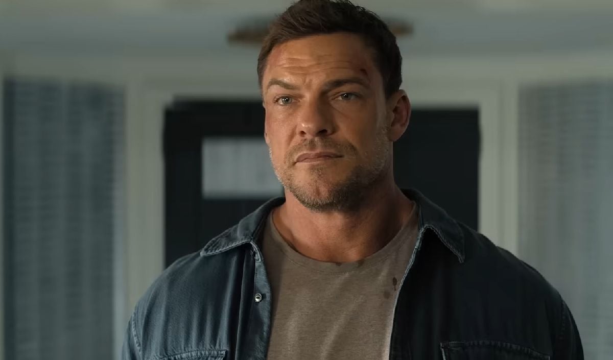 Après le succès de la saison 4 de "Reacher", Alan Ritchson revient déjà sur Prime Video avec… Arnold Schwarzenegger