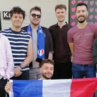 "Les étoiles ont l’air de s’aligner pour Louane" : À Bâle, les supporters français de l’Eurovision croient de plus en plus à une victoire de leur représentante