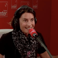 "Des critiques d’une misogynie sans nom" : Alessandra Sublet revient sur "les balles perdues" qu’elle s’est prises à son arrivée dans "C à vous" sur France 5