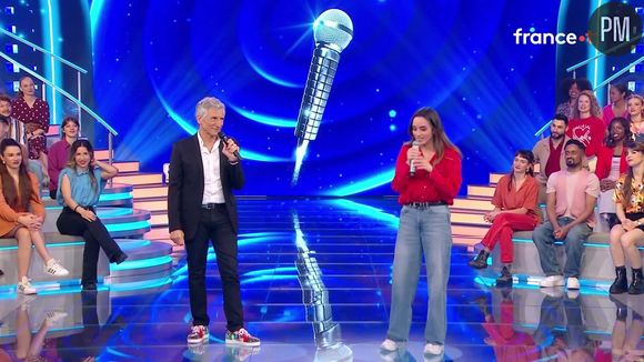 Nagui avec Sandy dans "N'oubliez pas les paroles !"