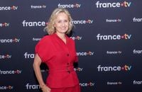 Caroline Roux présente "C dans l'air" sur France 5