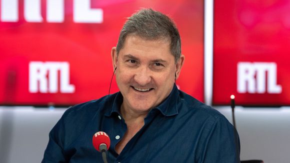 "Vive RTL" : Le "petit message personnel" de Yves Calvi pour ses adieux à la station après quinze ans de loyaux services