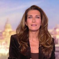 Audiences access : 1,2 million de téléspectateurs d'écart entre Anne-Claire Coudray et Laurent Delahousse, "Le 19.45" de M6 à son plus bas niveau de la saison