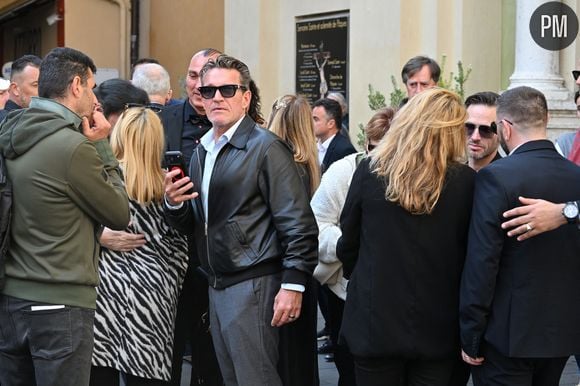 Benjamin Castaldi - Sorties des obsèques de Loana Petrucciani dans la cathédrale Sainte-Réparate à Nice le 10 avril 2026. L'ancienne star de téléréalité a été retrouvée morte dans son appartement niçois par les autorités, le 25 mars dernier. © Bruno Bebert/Bestimage