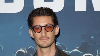 "Fatigant et pas intéressant du tout..." : Pierre Niney ("Gourou") se désespère des press junket à la chaîne et veut "bousculer" les interviews promotionnelles