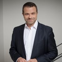 "2% de part d'audience d'ici la fin 2025" : Avant la bascule de LCI sur la 15, Thierry Thuillier et Guillaume Debré révèlent leurs ambitions pour la chaîne info