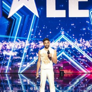 Herwan LEGAILLARD (fakir), finaliste de "La France a un incroyable talent".