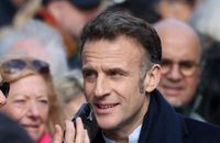 Les premières minutes du débat entre Emmanuel Grégoire, Rachida Dati et Sophia Chikirou sur BFMTV