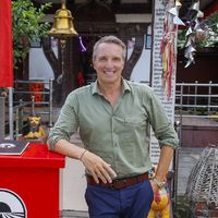 "On ne peut pas étirer la diffusion comme on le ferait certaines années" : Stéphane Rotenberg explique pourquoi "Pékin Express" revient moins de trois mois après la saison précédente