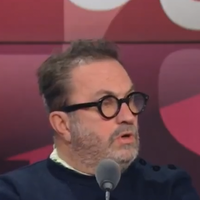 "Que Jean-Marc Morandini soit encore à l’antenne, c'est honteux" : Sur RMC, Yves Camdeborde s’emporte face au maintien du journaliste sur CNews