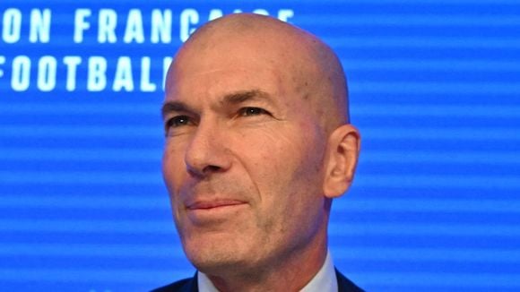 "Je veux juste qu’il rentre chez lui" : Tout juste nommé sélectionneur des Bleus, Zinédine Zidane s'exprime pour la 1ère fois sur le sort de Christophe Gleizes, toujours emprisonné en Algérie