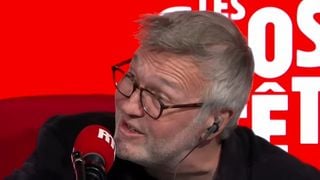 "C'est un usage courant" : Pourquoi la RTBF a mis son veto à la participation d'un humoriste belge aux "Grosses têtes" de Laurent Ruquier sur RTL