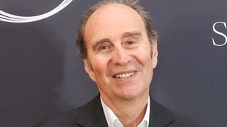 Xavier Niel se paye l'émission de M6 "Patron incognito" pour promouvoir son spectacle "Comment devenir milliardaire" diffusé sur Canal+