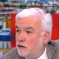 "J'aurais pu prononcer les mêmes paroles" : Après une "fausse information" du "Monde", Pascal Praud réagit aux propos de Sonia Mabrouk sur le maintien de Jean-Marc Morandini sur CNews