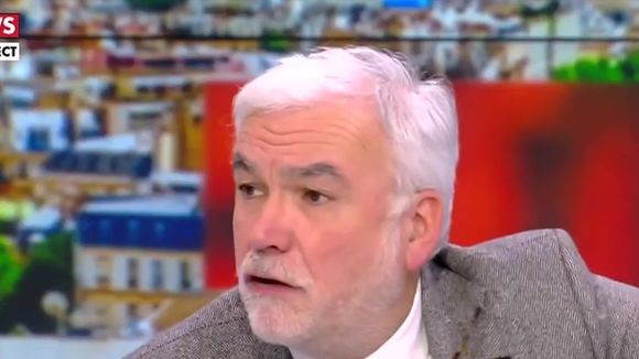 "J'aurais pu prononcer les mêmes paroles" : Après une "fausse information" du "Monde", Pascal Praud réagit aux propos de Sonia Mabrouk sur le maintien de Jean-Marc Morandini sur CNews