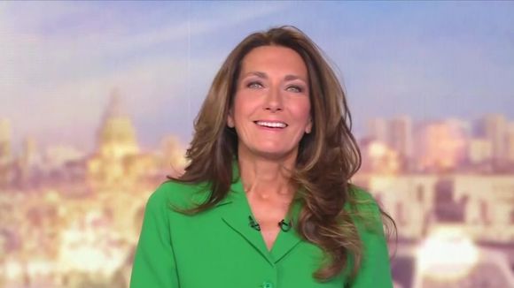 Audiences dimanche : Le "13 Heures" d'Anne-Claire Coudray (TF1) réunit deux fois plus de téléspectateurs que celui de Leila Kaddour (France 2)