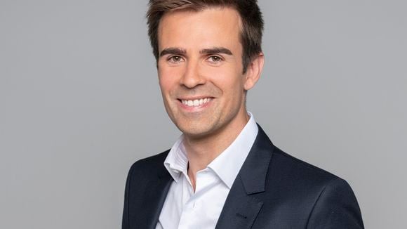 France 2 choisit Jean-Baptiste Marteau comme joker de Léa Salamé au "20 Heures" de France 2, Mélanie Taravant devient numéro 2 du "13 Heures"