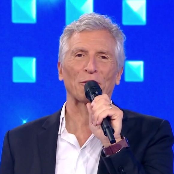 Nagui aux commandes de "N'oubliez pas les paroles !" sur France 2.
