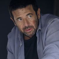"Il n'y a pas de lien entre la série et l'actualité" : Patrick Bruel affirme que la diffusion de la série de TF1 "Menace imminente" n'a pas été décalée à cause de la guerre entre Israël et le Hamas